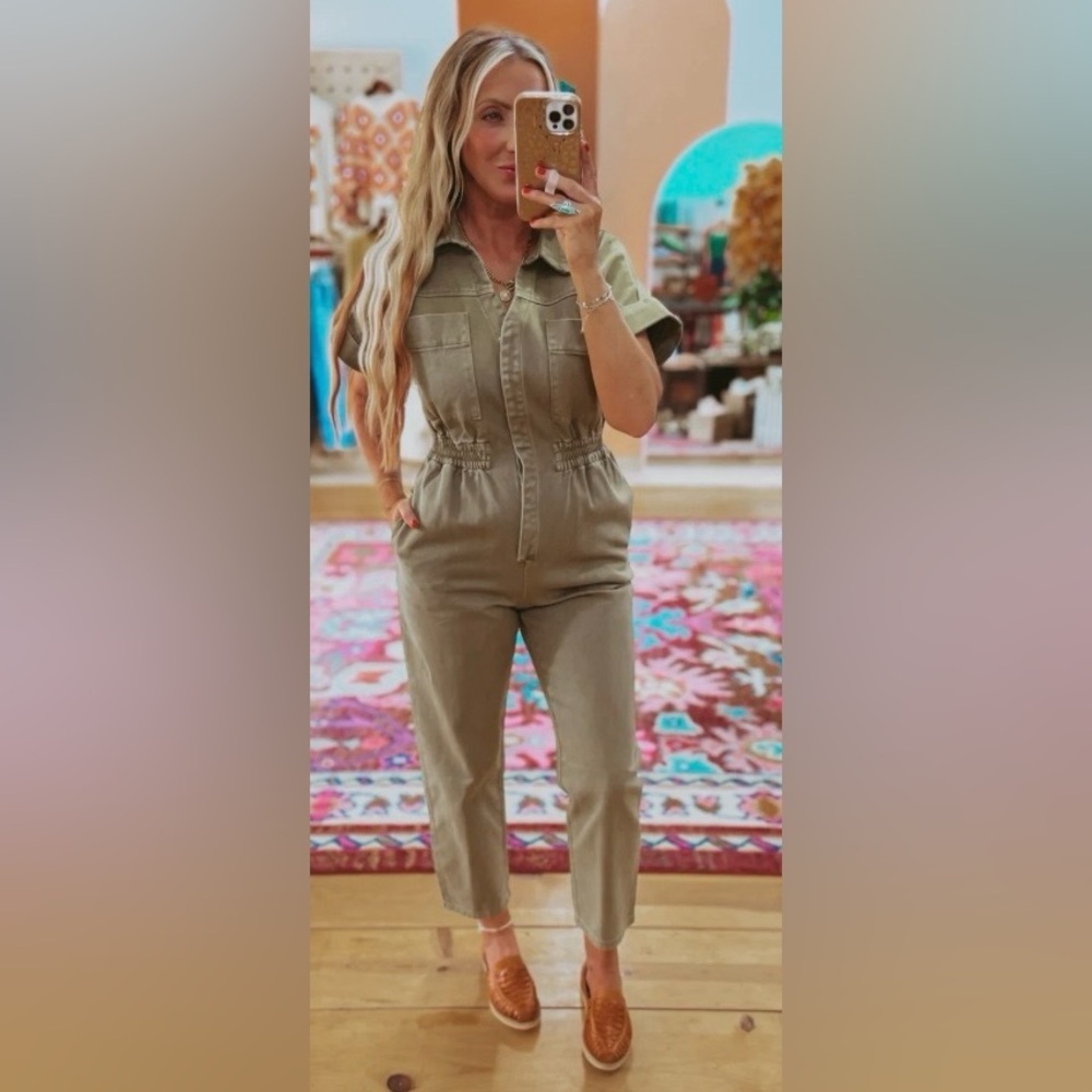 Miou Muse Army Olive Green Utility Short Sleeve Jumpsuit in Olive M Medium